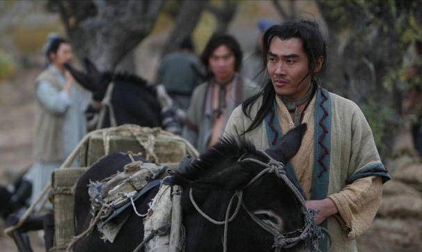 水浒中杨志丢的10万贯生辰纲，换算成如今的人民币，相当于多少钱