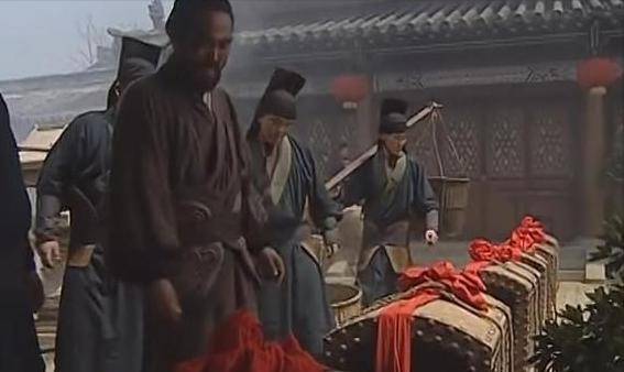 水浒中杨志丢的10万贯生辰纲，换算成如今的人民币，相当于多少钱