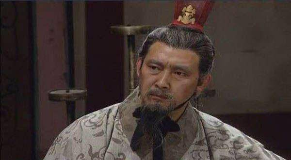 三国中姜维劝钟会谋反时是怎么说的？钟会计划怎么做？