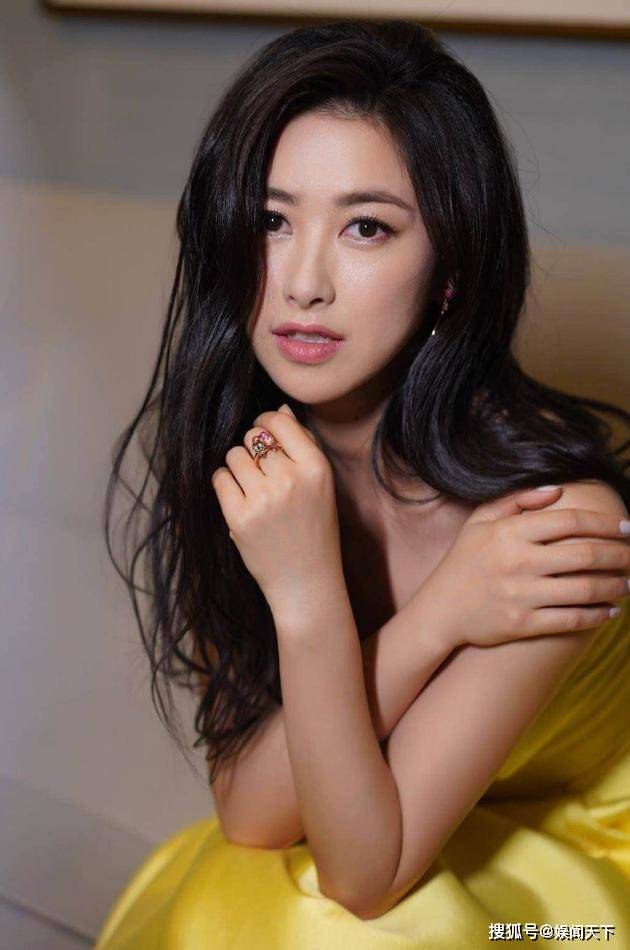 猛料！知名女星疑“婚姻暴雷”事件高速发酵中，神秘女子成关键