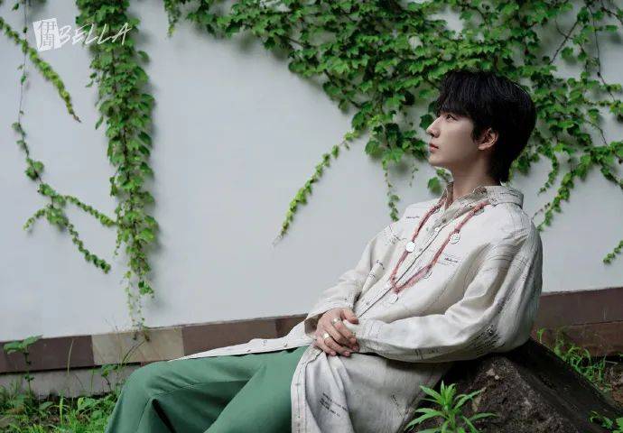 伊周封面 | 李宏毅：时空隧道中的逐光少年