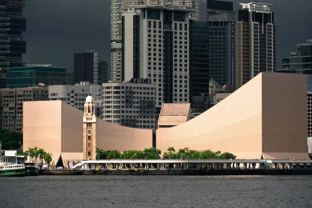 香港本科留学一年大概需要多少人民币