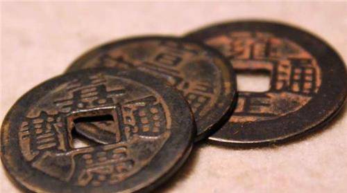 人民币上竟有一错别字？连小学生都能一眼认出，为何至今不改正？