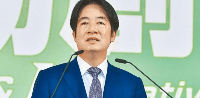 美航母刚走，解放军50架军机四面围台，岛内已经乱成一锅粥！